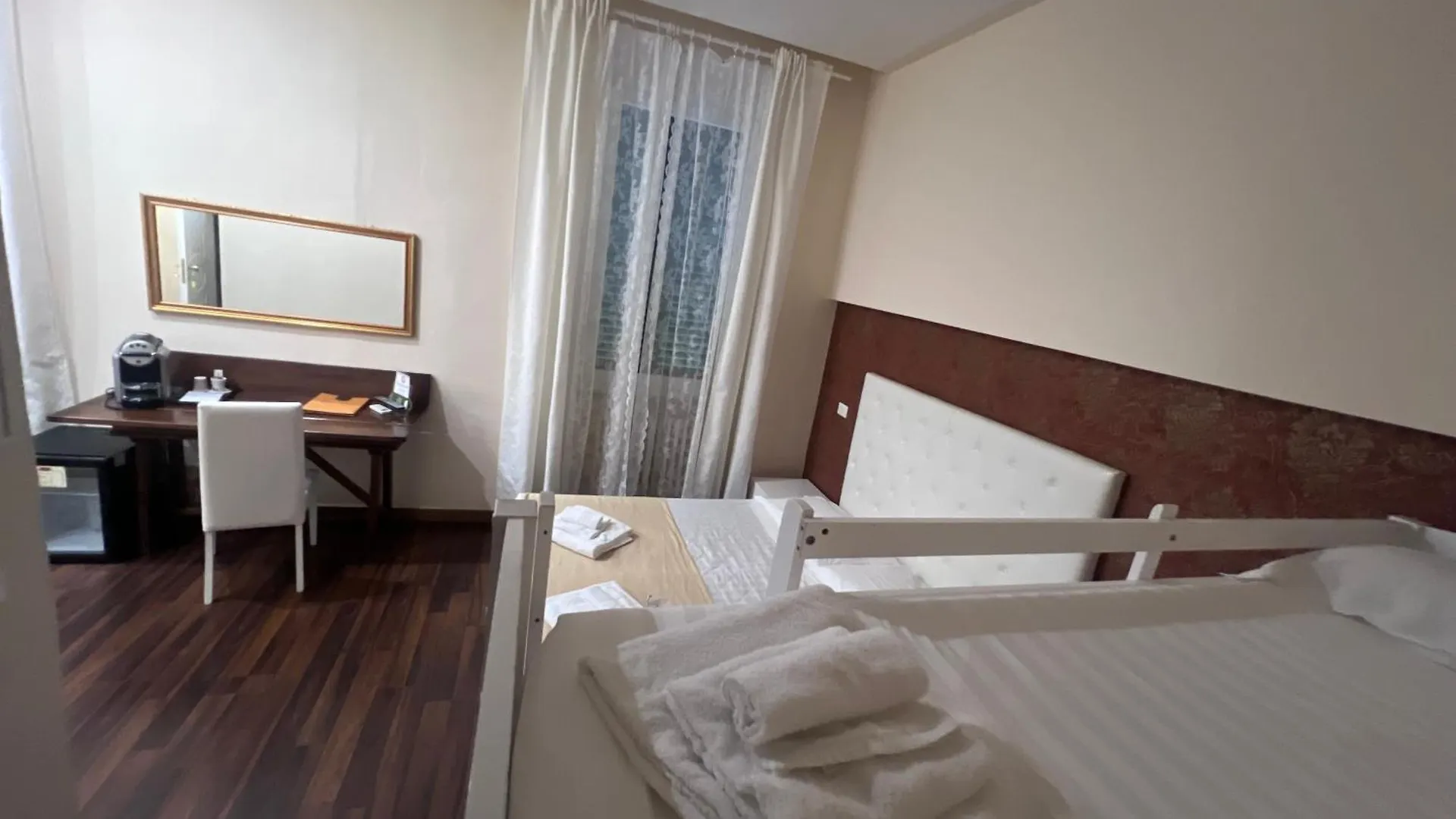 Hotel Moderno Piombino Italy