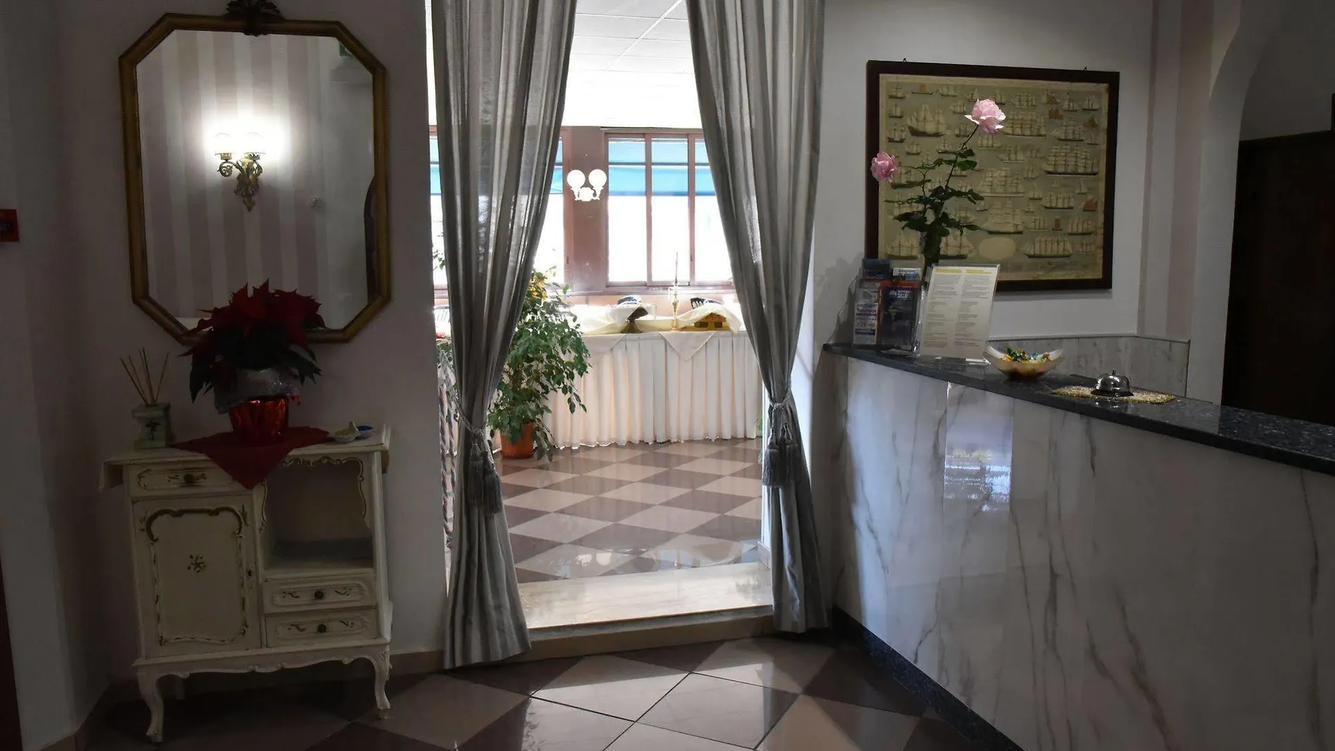 Antico Hotel Moderno Piombino 3*,  Italia