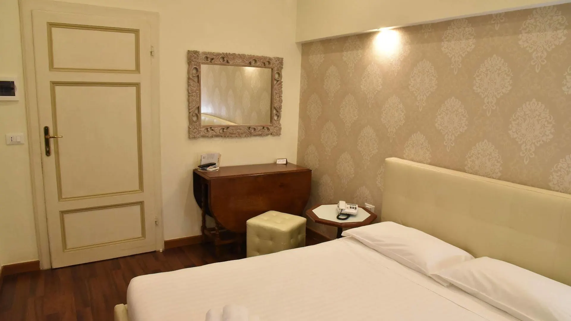 Hotel Moderno Piombino Italy
